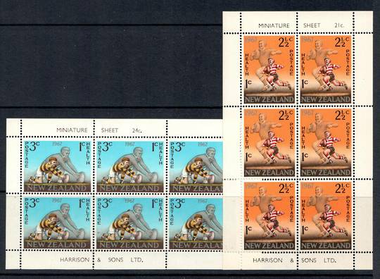 NEW ZEALAND 1967 Health set of 2 Miniature Sheets Rugby. - 12667 - UHM