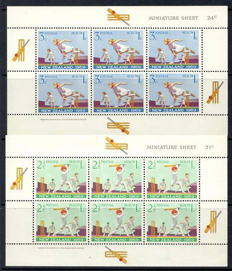 NEW ZEALAND 1969 Health set of 2 Miniature Sheets.  Cricket. - 12669 - UHM