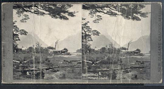 Stereo card New Zealand Graphic series of Sutherlands Milford Sound. Creased. - 140021 - Postcard