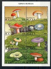 MALI Fungi miniature sheet. - 20982 - UHM