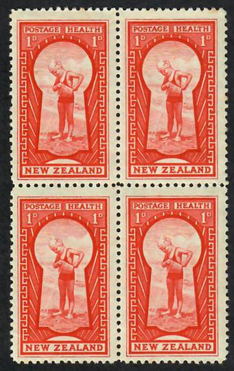 NEW ZEALAND 1937 Health Climber. Block of 4. Top two stamps very lightly hinged. - 21807 - Mixed