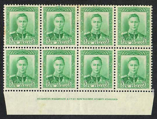 NEW ZEALAND 1938 Geo 6th Definitive ½d Green in imprint block of 8. - 21864 - LHM