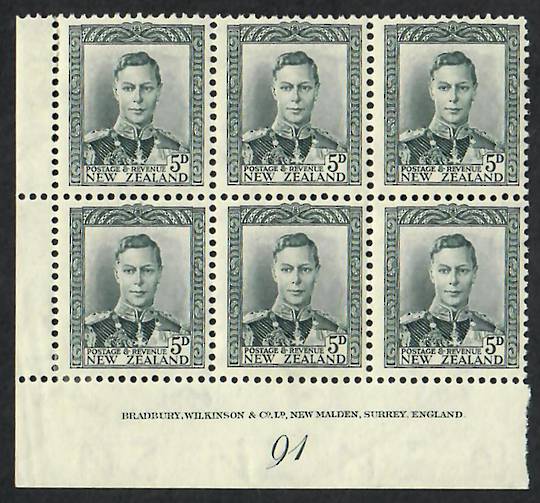 NEW ZEALAND 1938 Geo 6th Definitive 5d Grey. Block of 6. Plate 91 in the fine paper. - 21868 - Mint