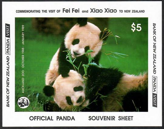 NEW ZEALAND 1988 Cinderella Giant Pandas visit Auckland Zoo. Miniature sheet (one $5 stamp). - 25678 - UHM