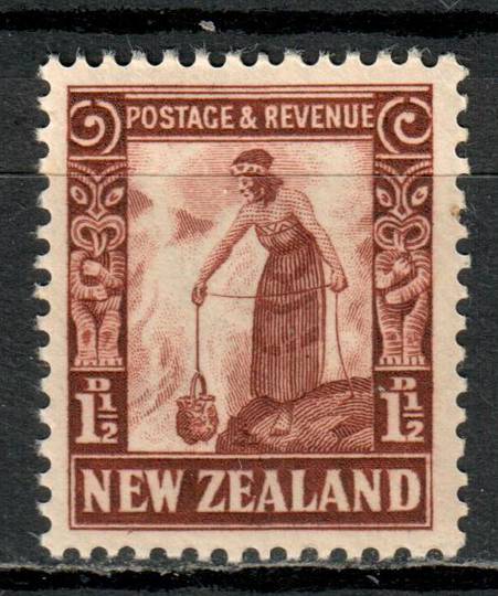 NEW ZEALAND 1935 Pictorial 1½d Brown. Single Watermark. Perf 14x13½. - 3552 - UHM