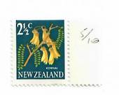 NEW ZEALAND 1967 Pictorial 2/½c Kowhai with unlisted flaw Row 5/10 major lack of yellow colour in the flowers. Visible by compar