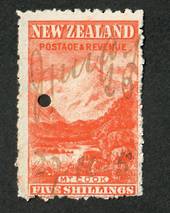 NEW ZEALAND 1898 Pictorial 5/- Red on Cowan paper. Watermark Upright. Fiscally used. - 39223 - Fiscal