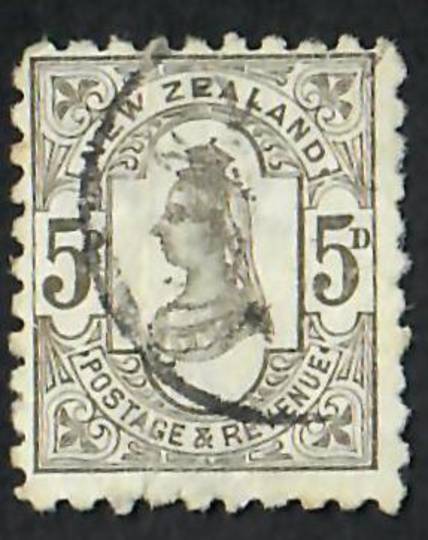 NEW ZEALAND 1882 Victoria 1st Second Sideface 5d Olive-Black. Perf 10. 3rd Setting Mauve. Sunlight Soap. - 3994 - FU