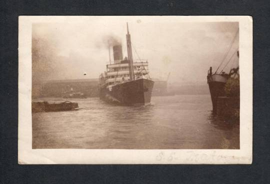 NEW ZEALAND Postcard of S.S. Mataura leaving Princess Docks. - 40387 - Postcard