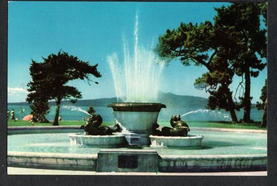 Modern Coloured Postcard by G B Scott of Davis Memorial Fountain Mission Bay Auckland. - 444360 - Postcard