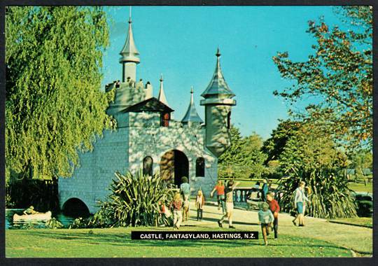 HASTINGS Fantasyland Castle. Modern Coloured Postcard. - 447903 - Postcard