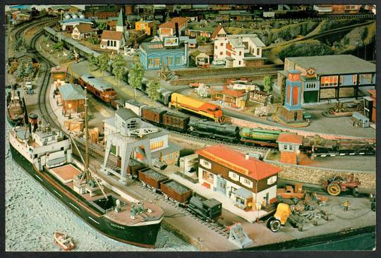 NAPIER Lilliput Model ailway. The Port and Town. Modern Coloured Postcard. - 447904 - Postcard