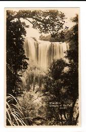 Real Photograph de Tourret. Glimpse of the Falls. Whangarei. - 44806 - Postcard