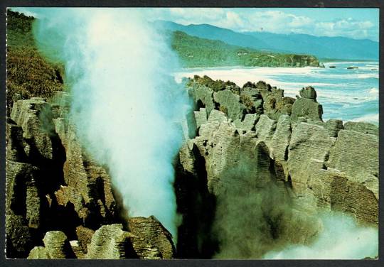 PUNAKAIKAI Te Putai Blowhole. Modern Coloured Postcard. - 449806 - Postcard