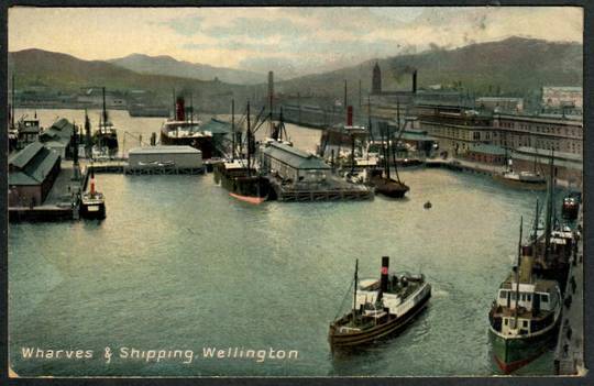 WELLINGTON Wharves and Shipping. Coloured Real Photograph - 47426 - Postcard