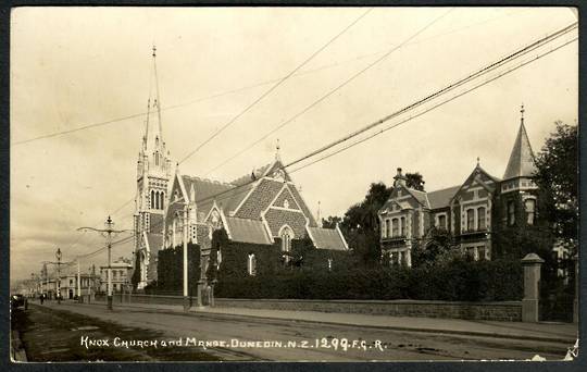 DUNEDIN Knox Church and Manse. Real Photograph by Radcliffe. - 49114 - Postcard