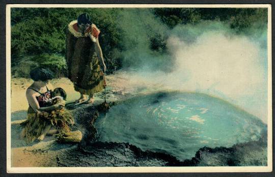 ROTORUA Traditional Maori Cooking. Coloured postcard by Reed. - 49607 - Postcard