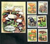 TOGO 1999 Fungi. Set of 6 and miniature sheet. - 50873 - CTO