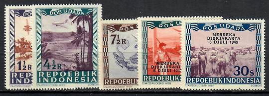 Unlisted Independence Commemoratives. Set of 5. - 70897 - UHM