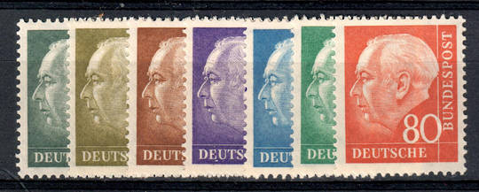 WEST GERMANY 1954 Definitives. Set of 7 middle values. Size 18mm x 22mm. - 72130 - UHM