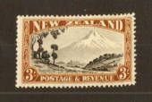 NEW ZEALAND 1935 Pictorial 3/- Mt Egmont. Perf 13-14 x 13.5. - 74772 - LHM