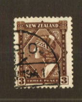 NEW ZEALAND 1935 Pictorial 3d Brown with wartime postmark from Egypt. - 74777 - FU