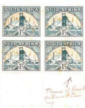 SOUTH AFRICA 1933 Definitive 1½d Green and Bright Gold. Block of 4 with major flaw. - 77127 - MNG