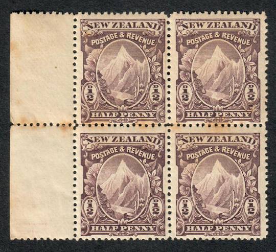 NEW ZEALAND 1898 Pictorial ½d Purple. Block of 4 in mint never hinged but toning. - 79453 - UHM