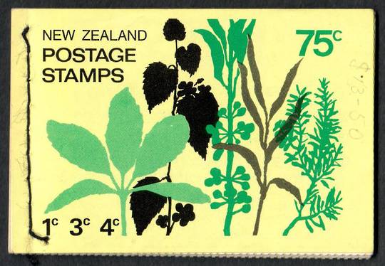 NEW ZEALAND 1970 Pictorials Booklet. 9 x 1c, 6 x 3c, 12 x 4c.  With Airmail labels and Dunlop advertising in booklet. Selling $5