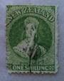 NEW ZEALAND 1862 Full Face Queen 1/- Yellow-Green. Perf 12½ at Auckland. Vey nice copy. - 39290 - FU