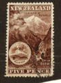 NEW ZEALAND 1898 Pictorial 5d Brown. London Print. - 71289 - VFU